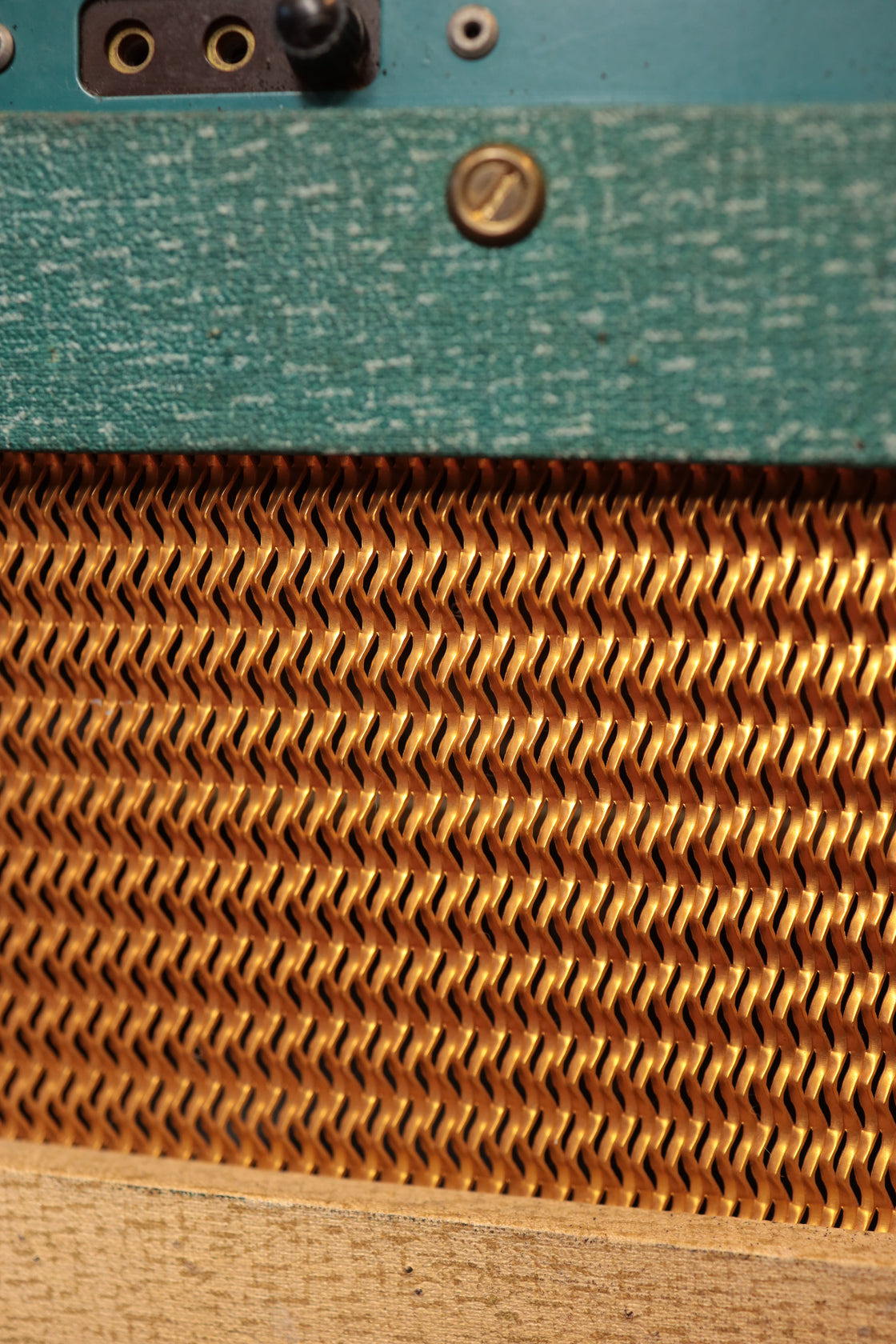 Watkins Dominator Tremolo V Front (1963)