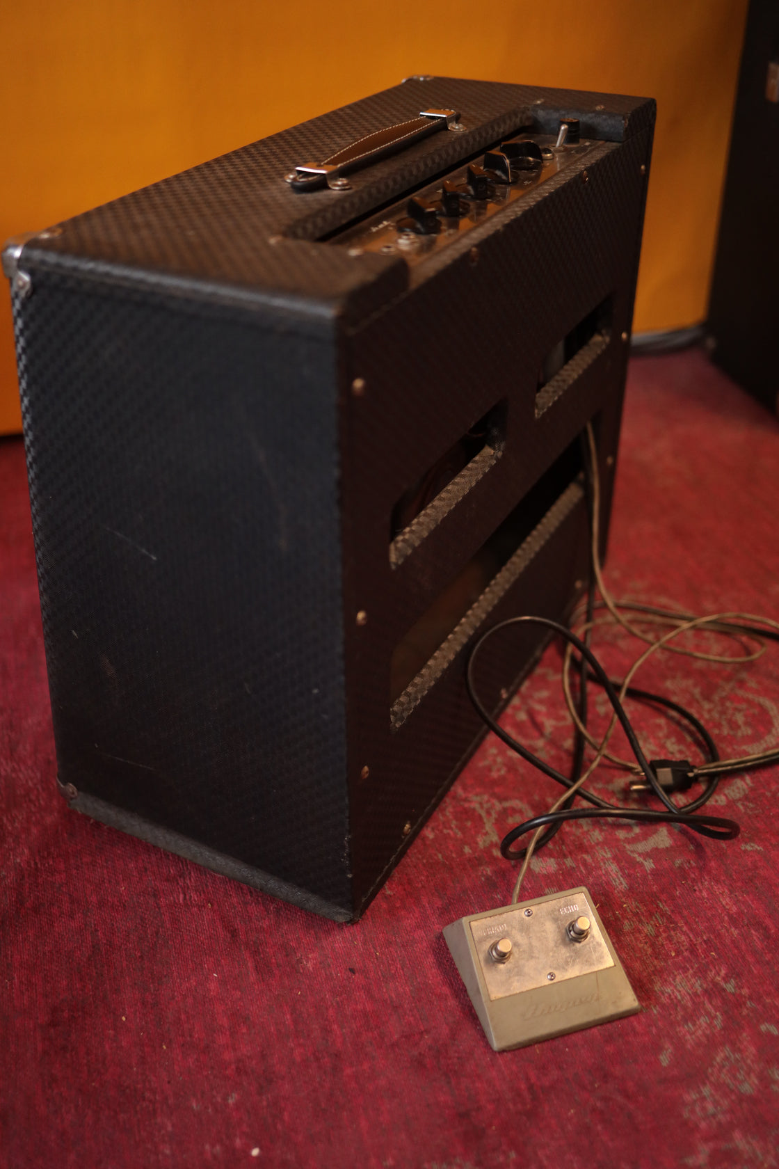 Ampeg Reverberocket R-12-R (1963)