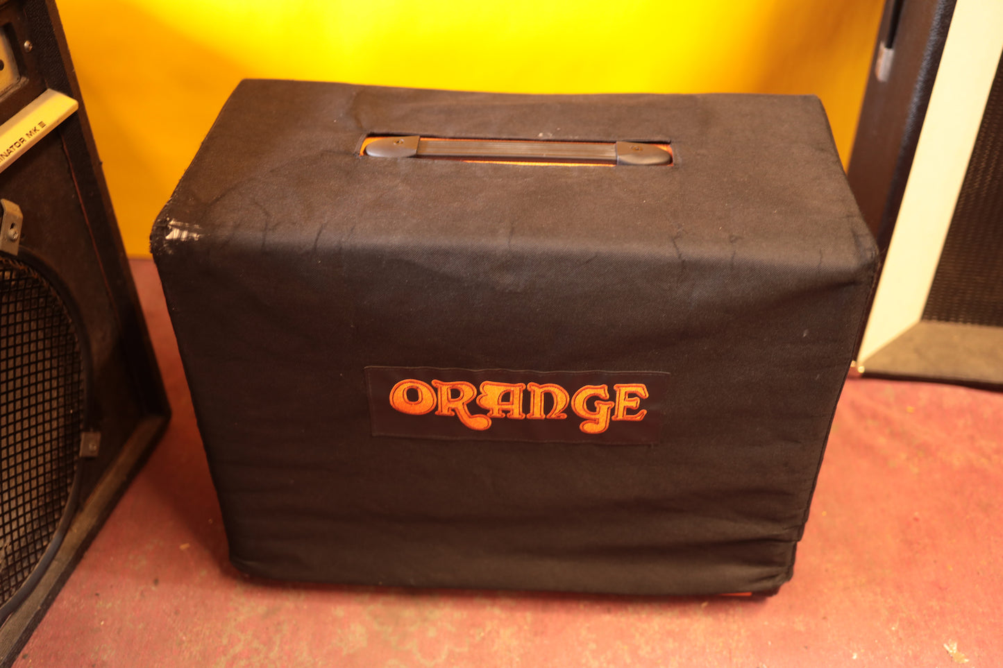 Orange Rocker32 (2020)