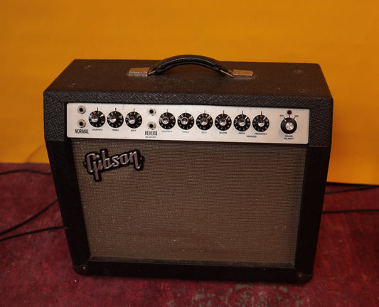 Gibson GA-20RVT Minuteman (1965)
