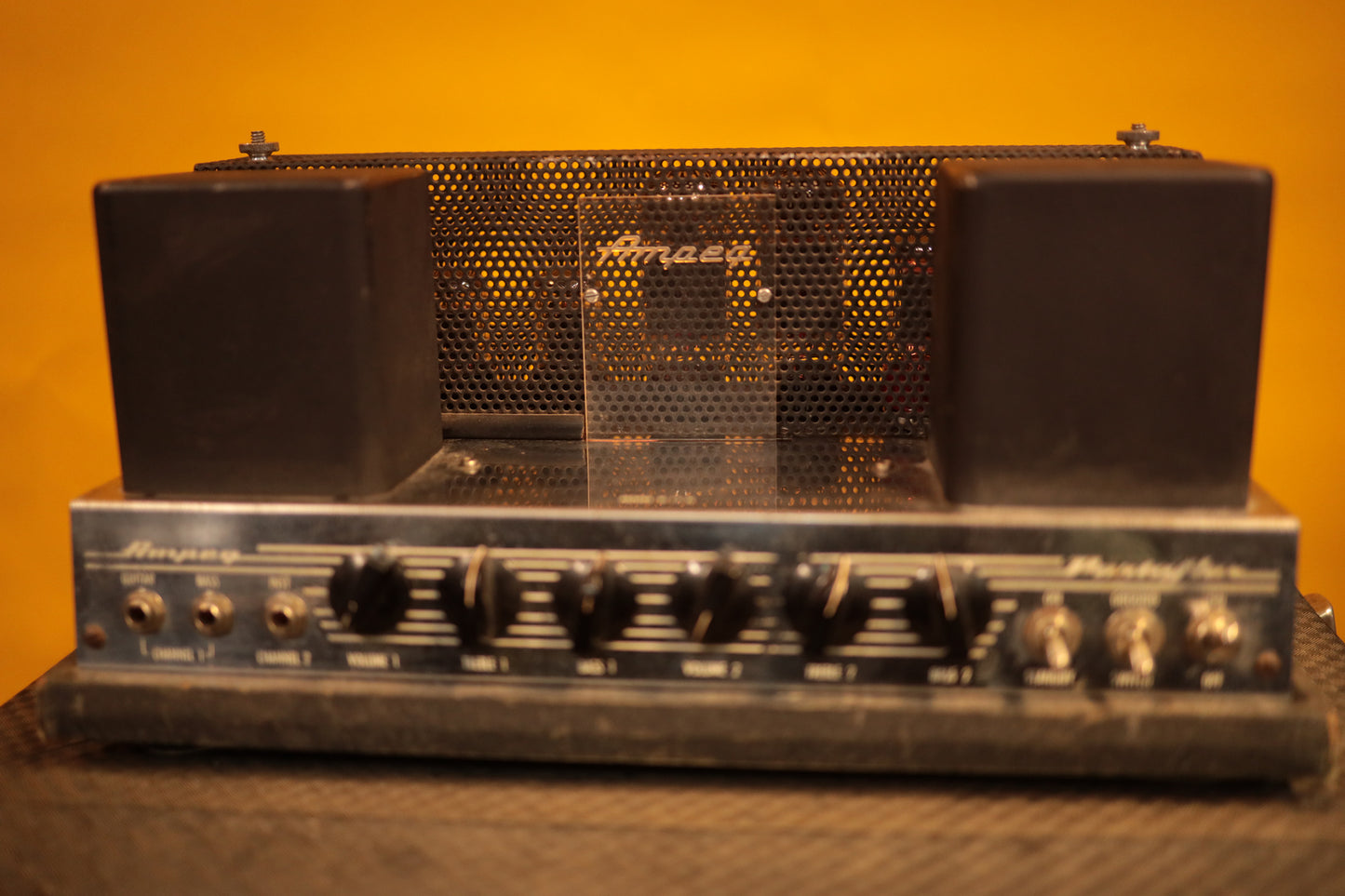 Ampeg B-15NF Fliptop (1966)