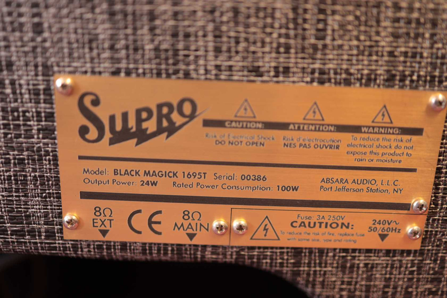 Supro Black Magick 1695T (2016)