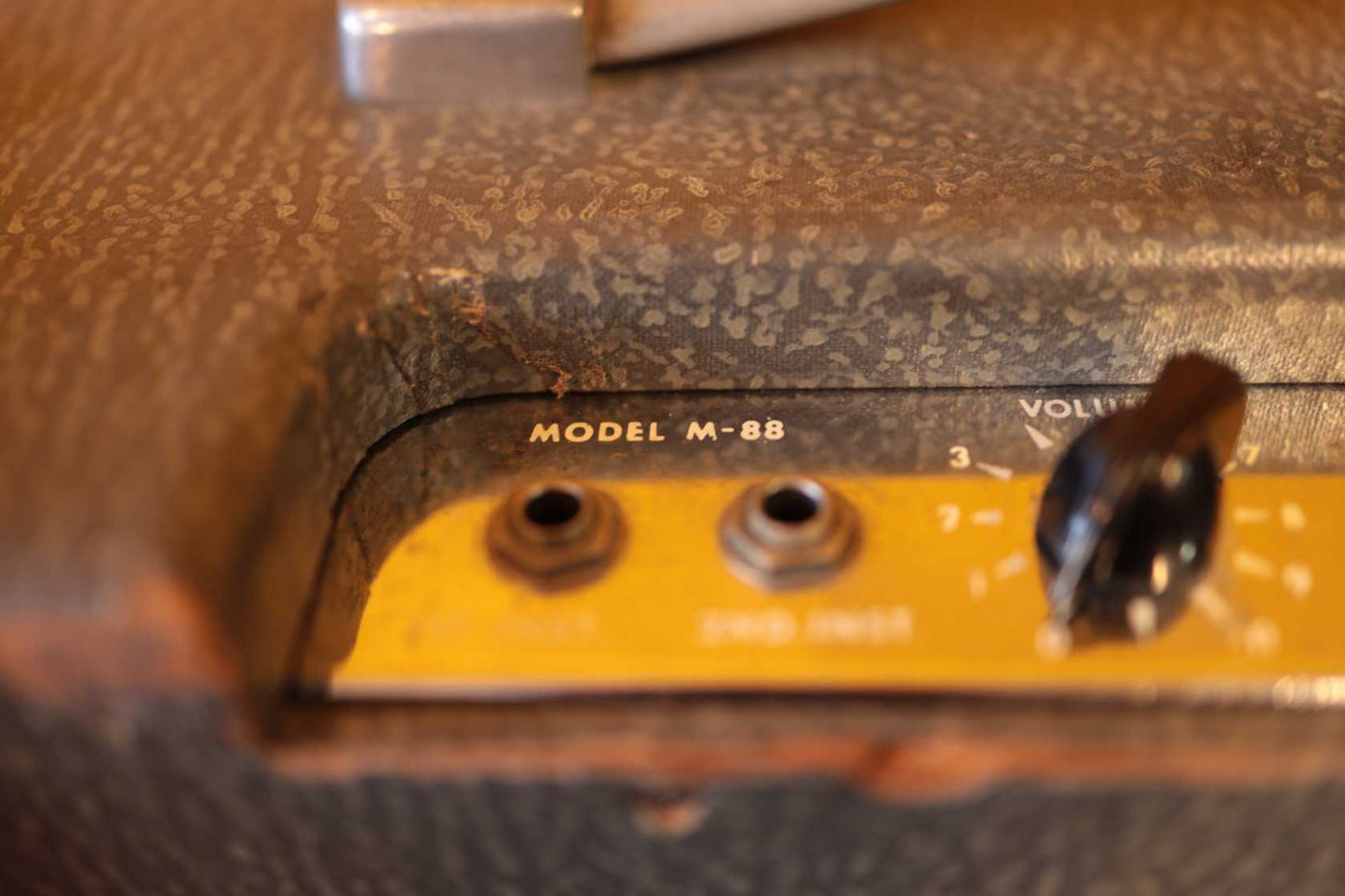 Rickenbacker M-88 (1959)