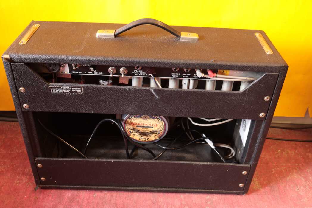 Fender Silverface Deluxe Ch1verb (1977)