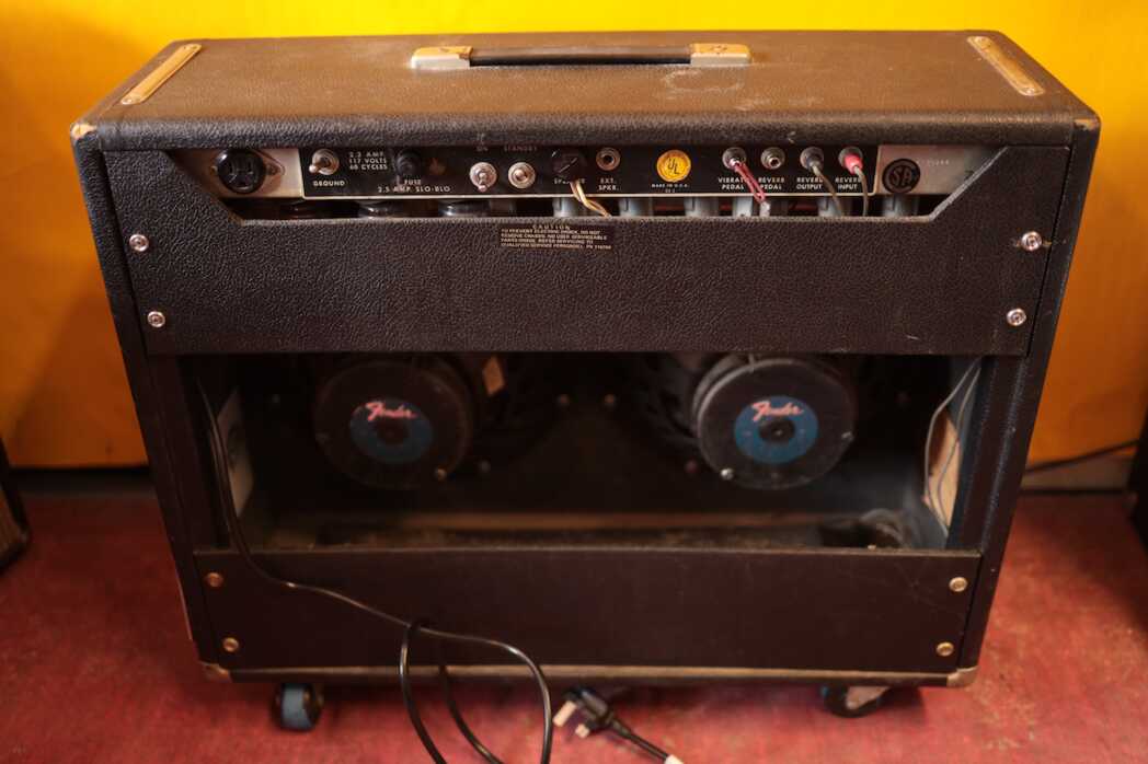 Fender Silverface Twin Ch1verb (1971)