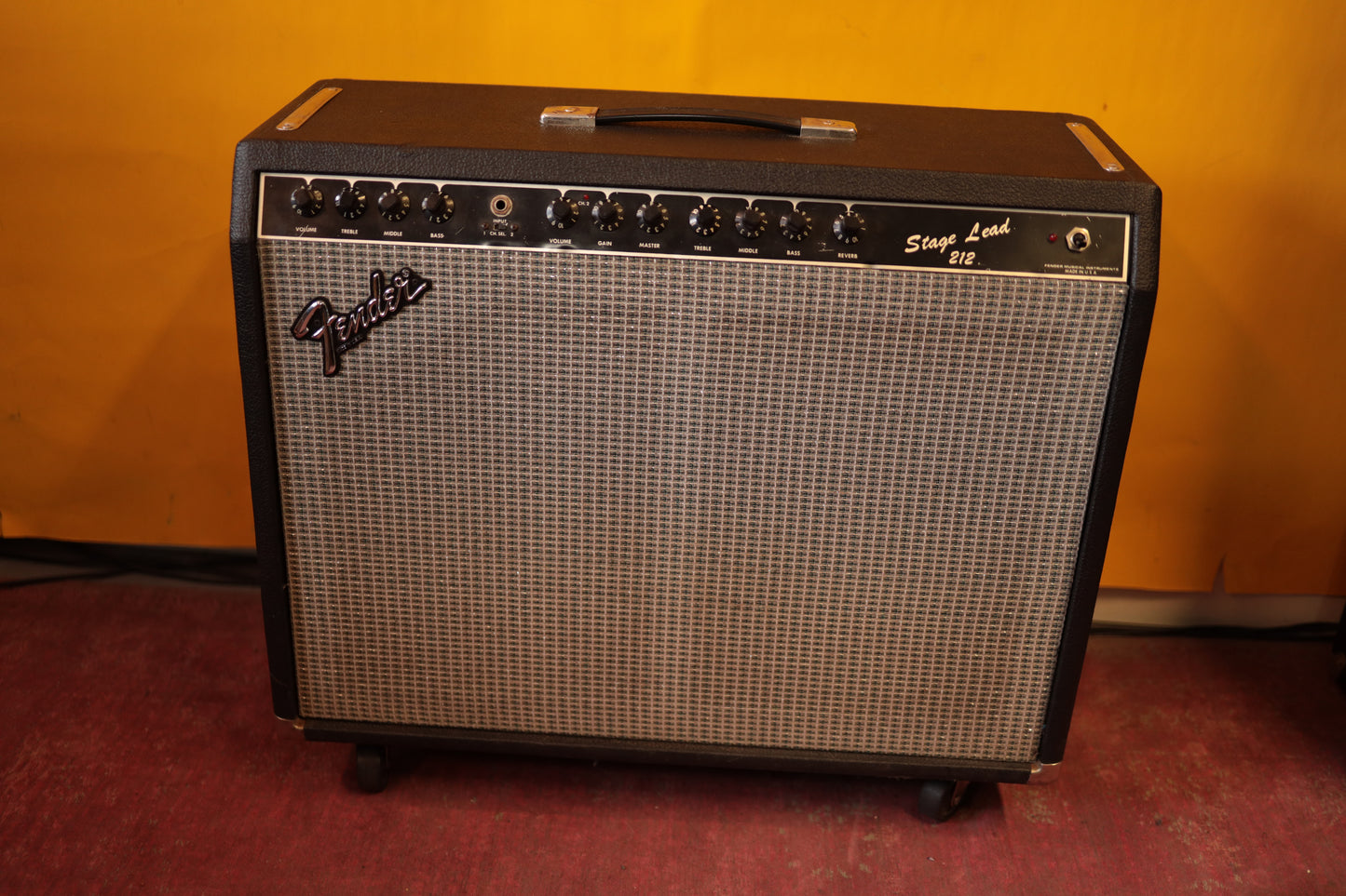 Fender Stage Lead 212 (1982)