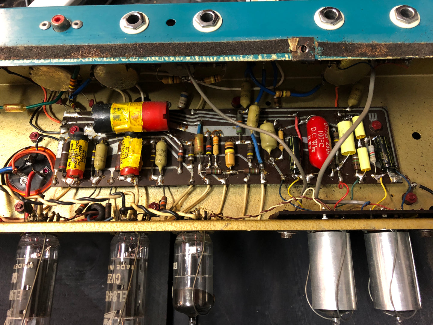 Watkins Dominator Tremolo V Front (1963)